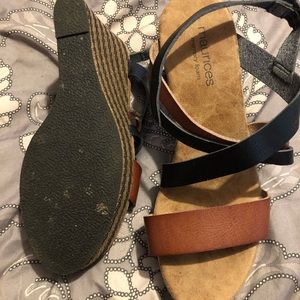 Maurice’s memory foam wedges 9m